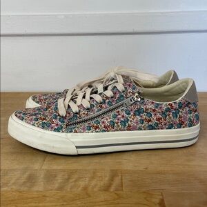 Taos Z SOUL ZSL-13672 sweet floral side zip  lace up sneakers women’s size 9